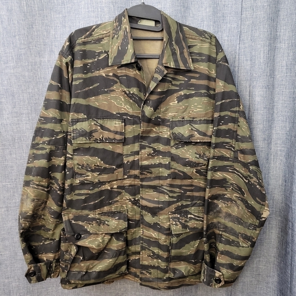 Rothco Tiger Stripe Camouflage Field Jacket BDU Camo Button Men's Small-Reg